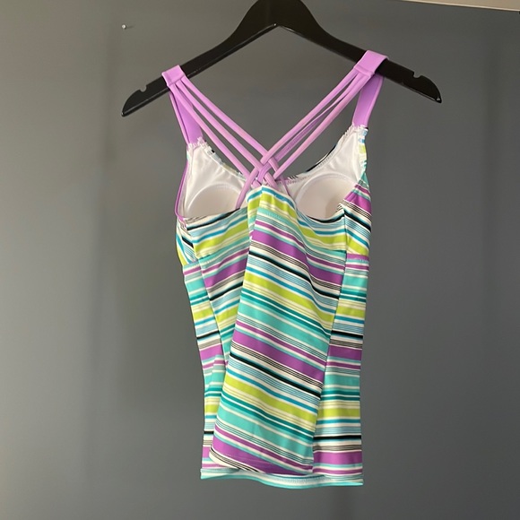 Multicolored Tankini Criss Cross Back Straps with Built in Cups - Picture 4 of 4